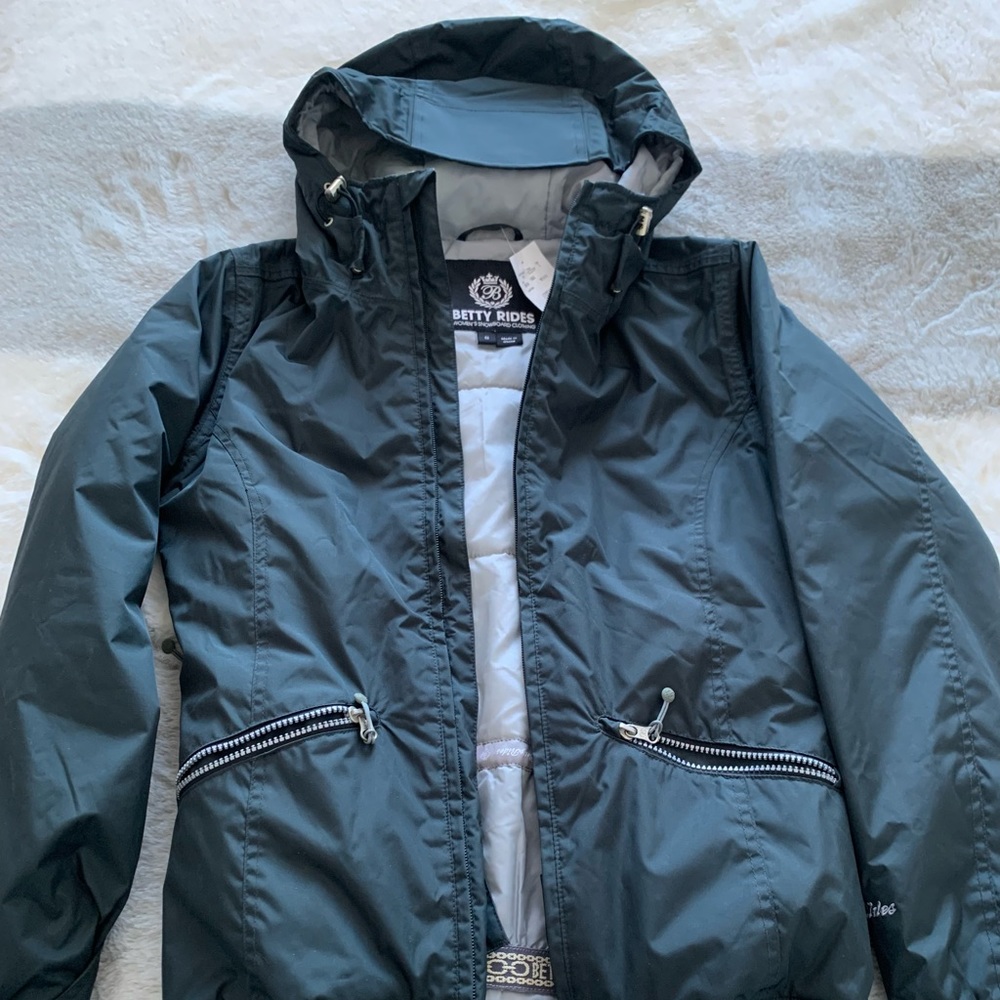 Betty Rides snow jacket, size S, dark green colour.